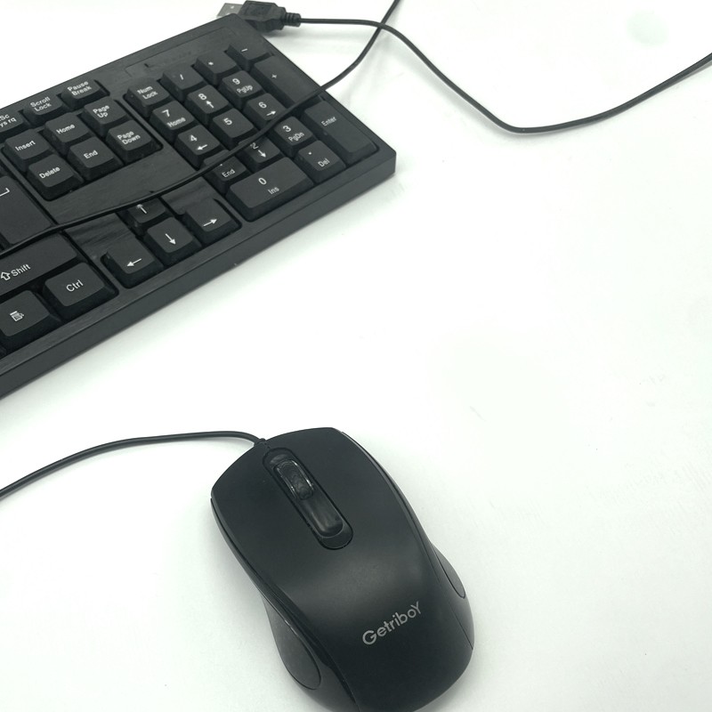 Mouse pentru jocuri cu fir